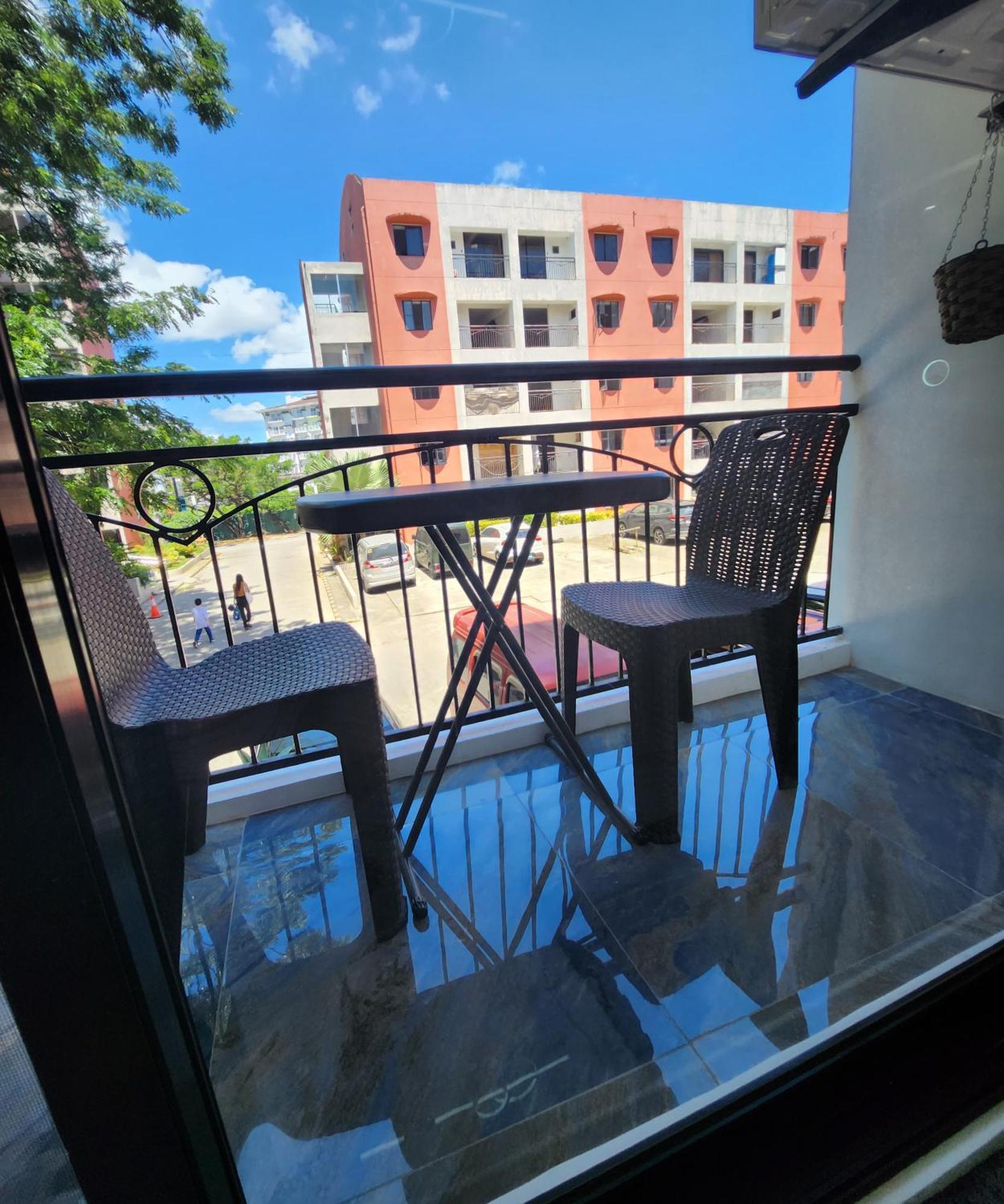 Condo Azur Suites B207 Near Airport, Netflix, Stylish, Cozy With Swimming Pool Lapu-Lapu City Eksteriør bilde
